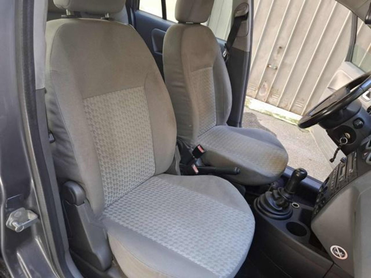 Ford Fusion 1.4 16V 5p. (12)