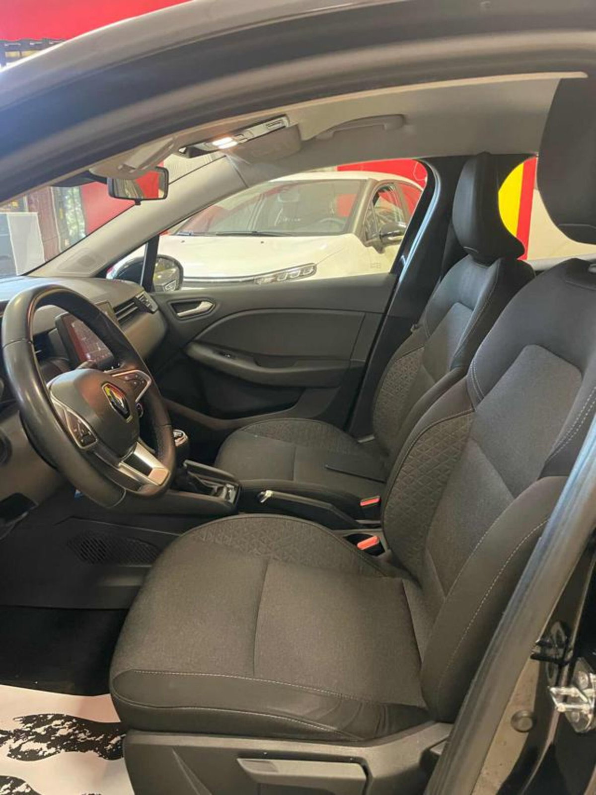 Renault Clio SCe 65 CV 5 porte Life (3)