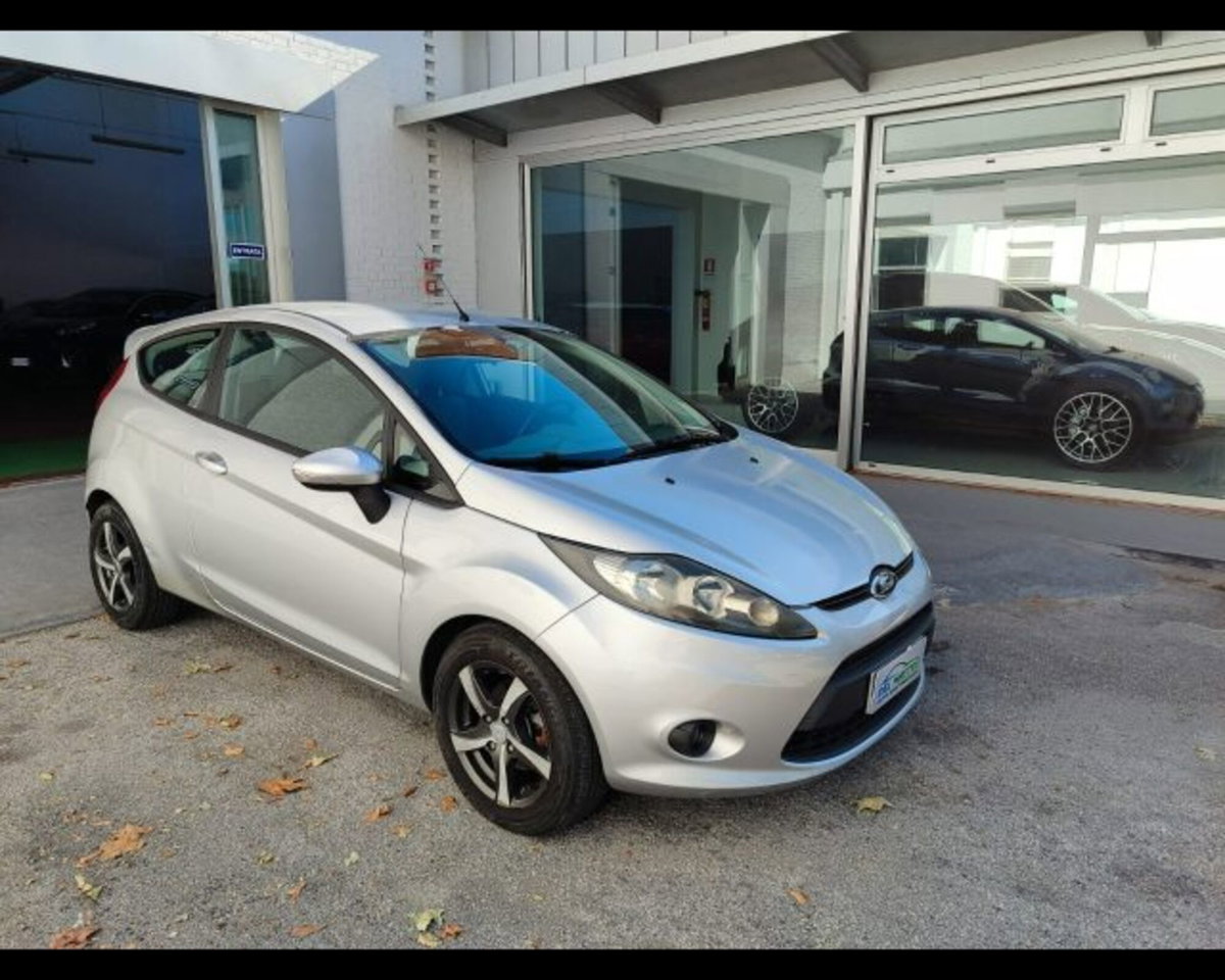 Ford Fiesta 1.4 TDCi 68CV 3 porte Titanium
