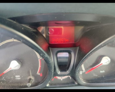 Ford Fiesta 1.4 TDCi 68CV 3 porte Titanium (15)