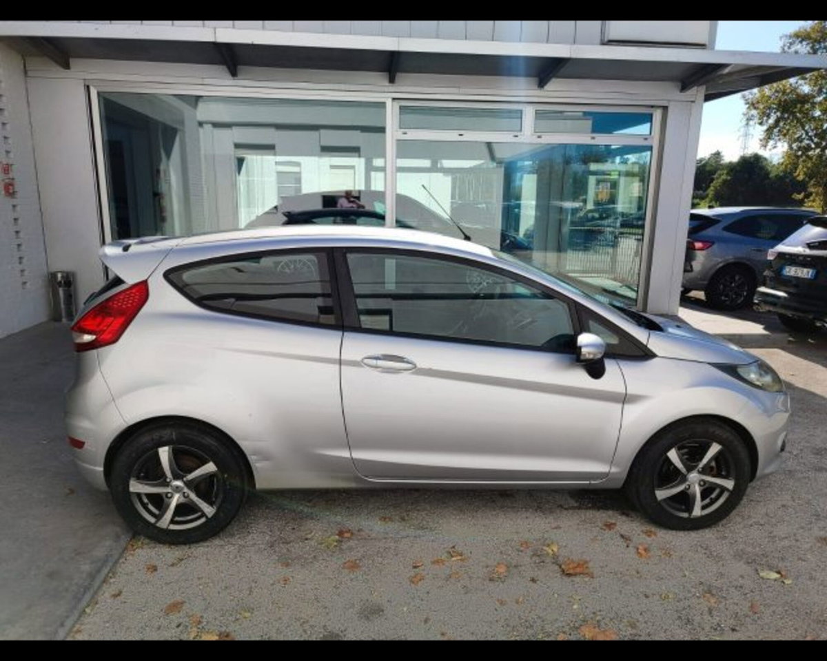 Ford Fiesta 1.4 TDCi 68CV 3 porte Titanium (3)