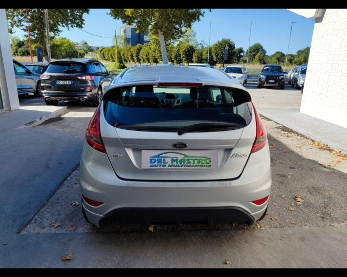 Ford Fiesta 1.4 TDCi 68CV 3 porte Titanium (4)