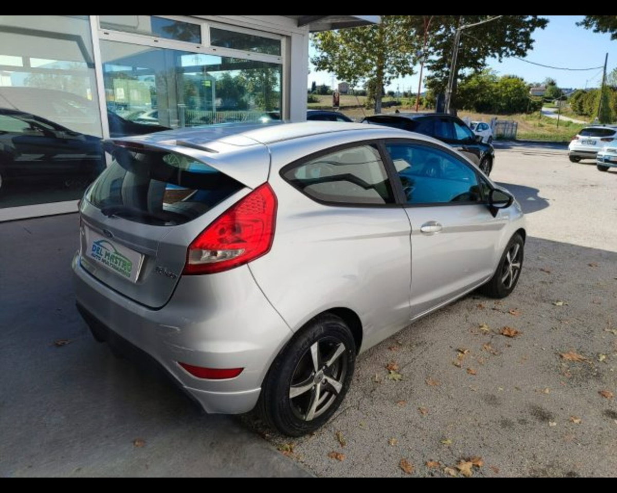 Ford Fiesta 1.4 TDCi 68CV 3 porte Titanium (7)