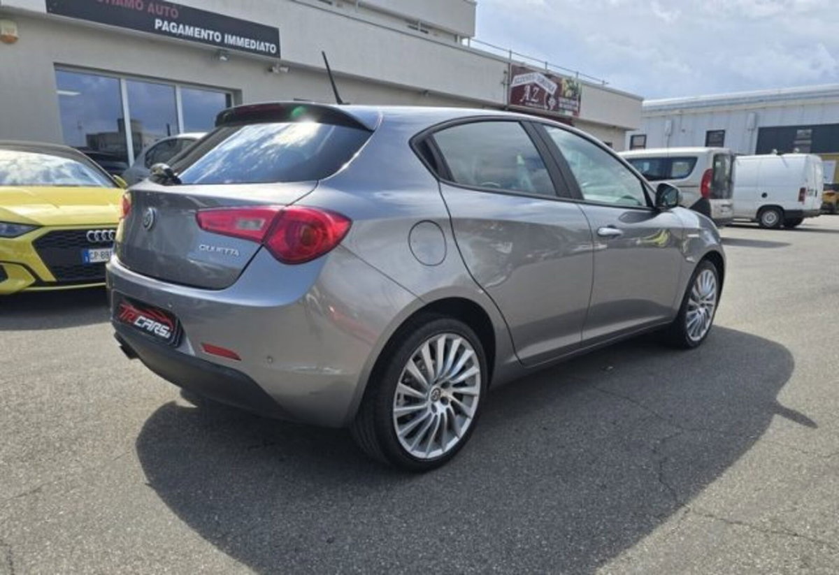 Alfa Romeo Giulietta 1.6 JTDm Giulietta 120cv (2)