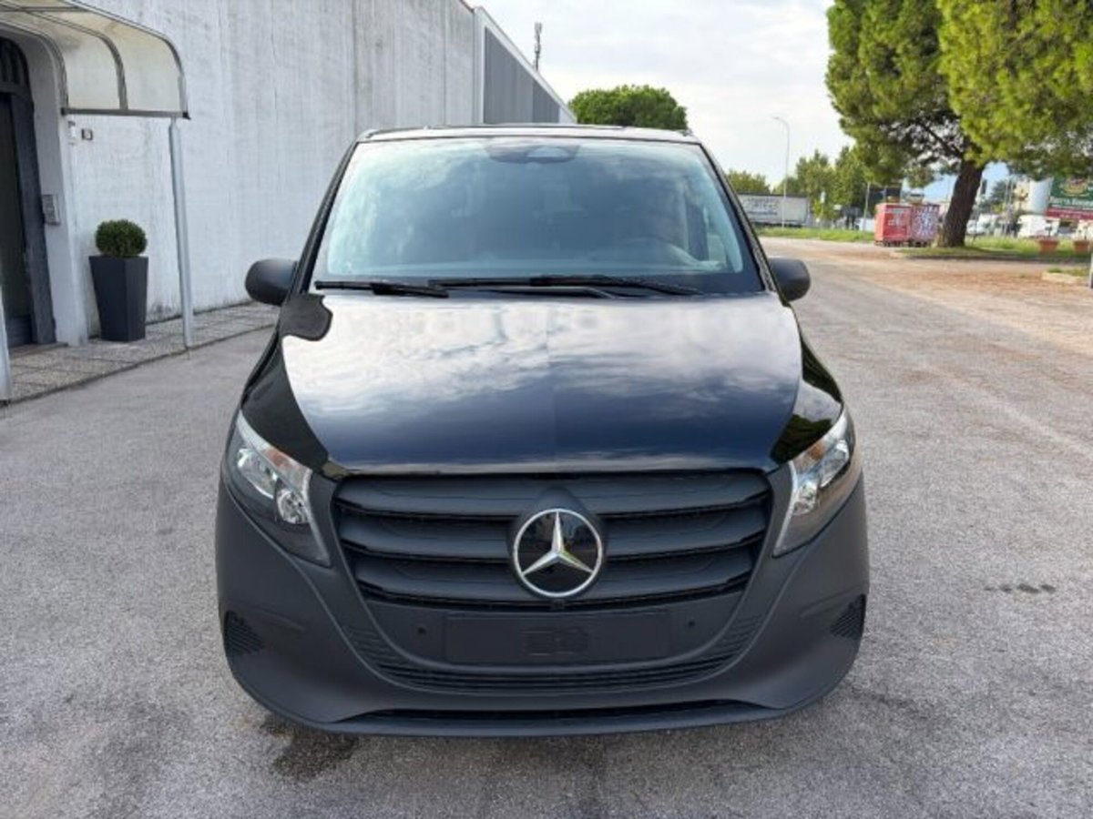 Mercedes-Benz Vito 2.0 116 CDI 4x4 PL Tourer Pro Extra-Long (2)
