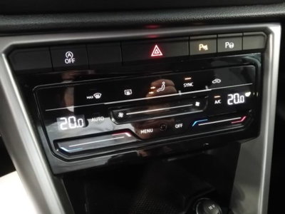 Volkswagen T-Roc 1.0 TSI Life (18)