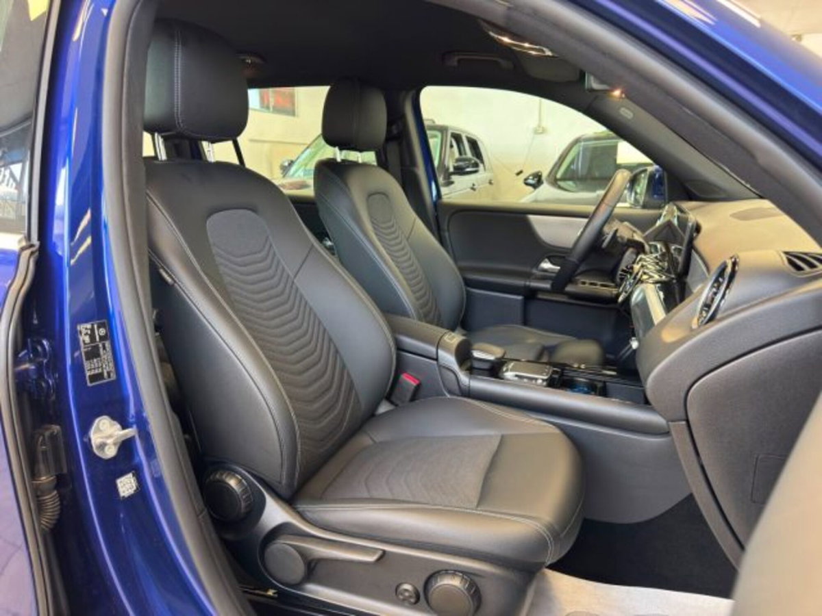 Mercedes-Benz GLB 200 d Automatic Executive (9)