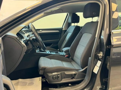 Volkswagen Passat Variant 2.0 TDI SCR 122 CV EVO DSG Business (9)