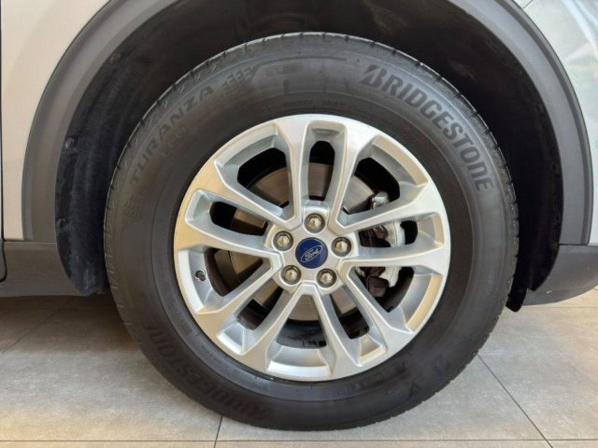 Ford Kuga 2.0 EcoBlue Hybrid 150 CV 2WD (7)
