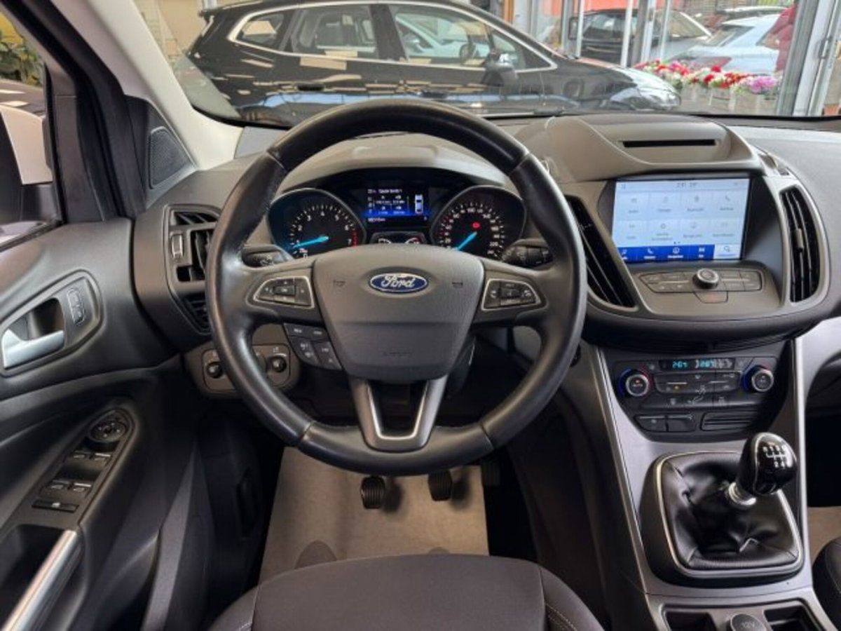 Ford Kuga 1.5 EcoBoost 120 CV 2WD (10)