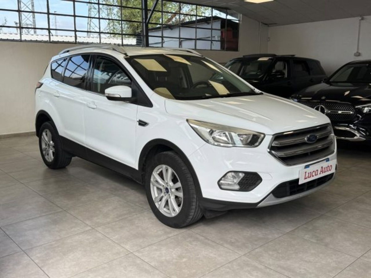 Ford Kuga 1.5 EcoBoost 120 CV 2WD (3)