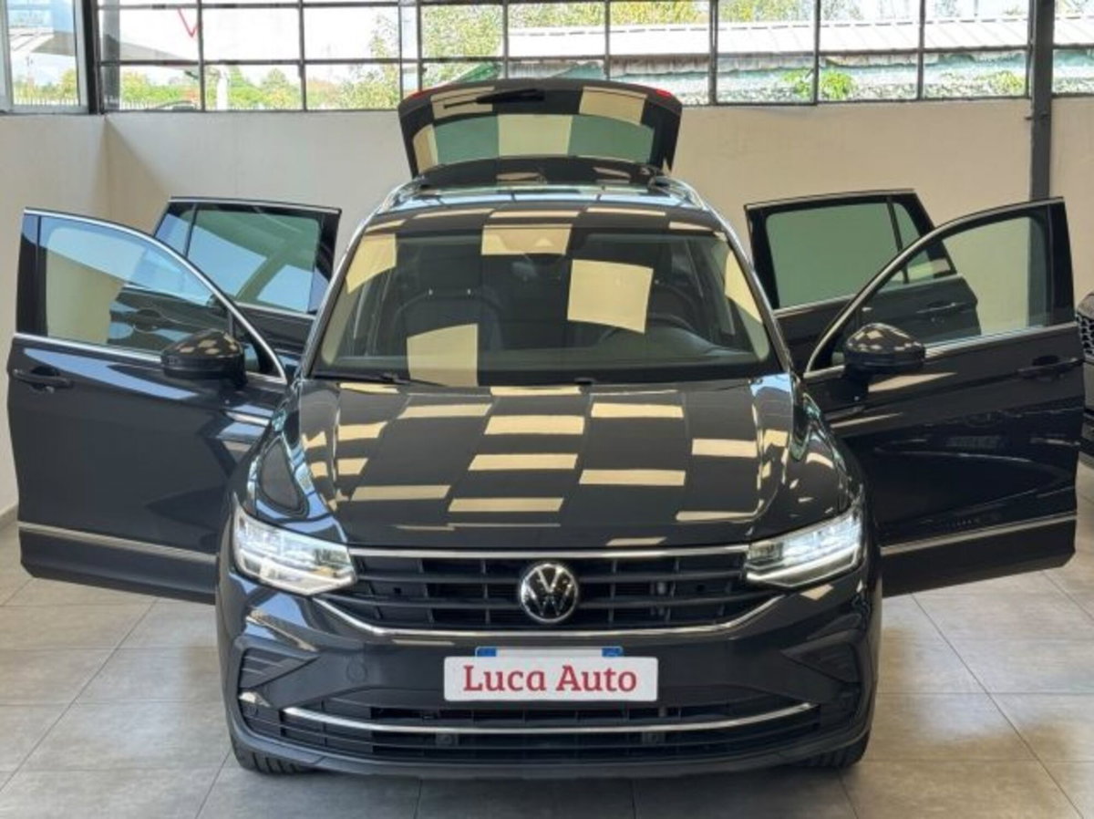 Volkswagen Tiguan 2.0 TDI 150 CV SCR DSG 4MOTION Life (2)