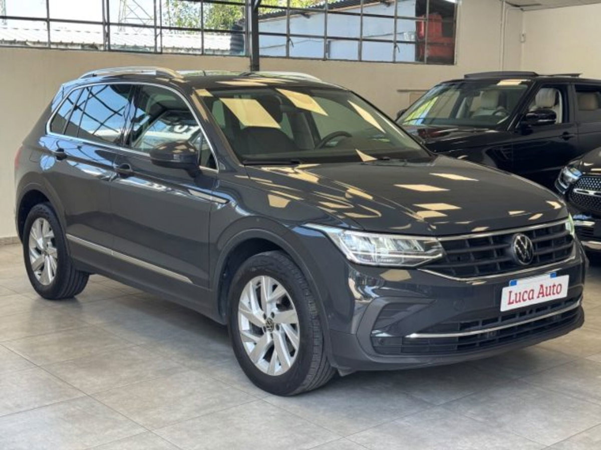 Volkswagen Tiguan 2.0 TDI 150 CV SCR DSG 4MOTION Life (3)