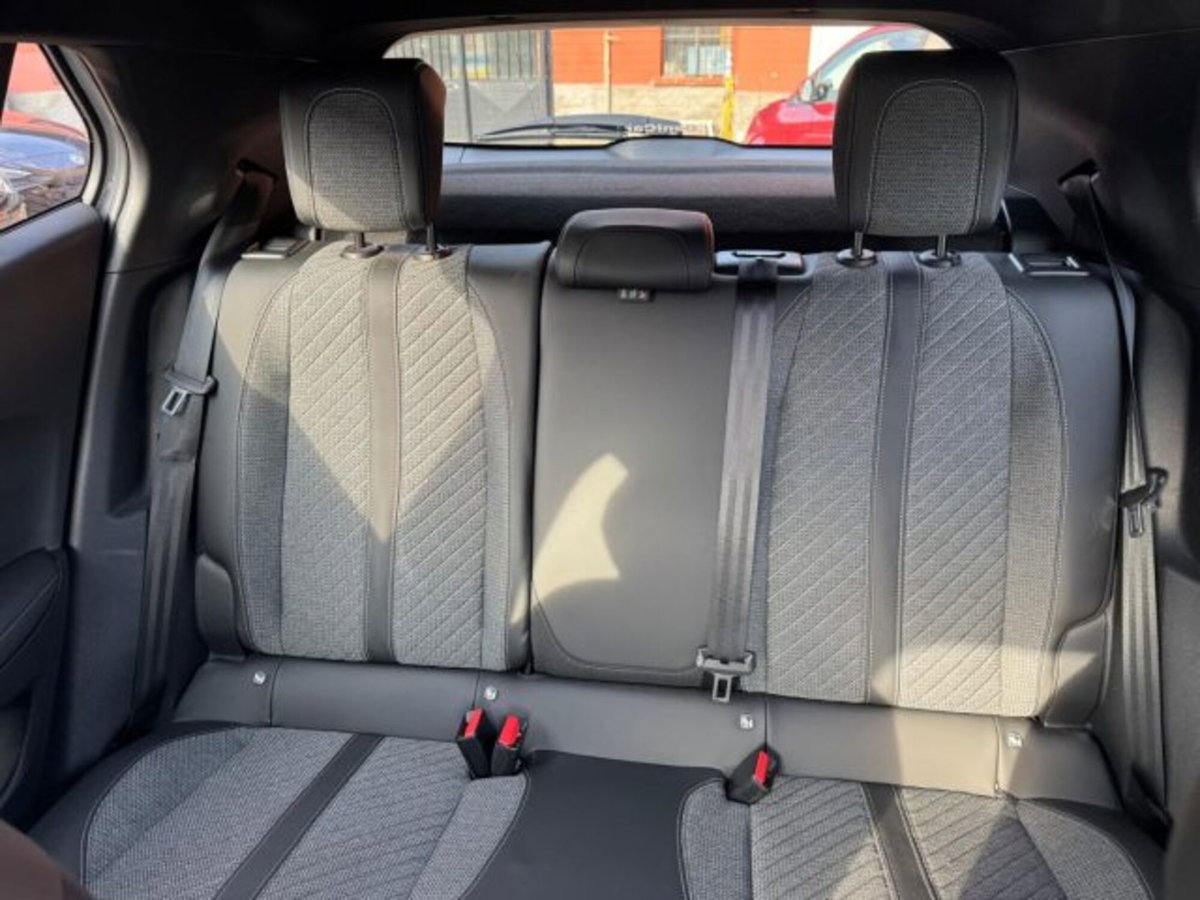 Peugeot 2008 1.2 puretech Allure s&s 130cv eat8 (10)