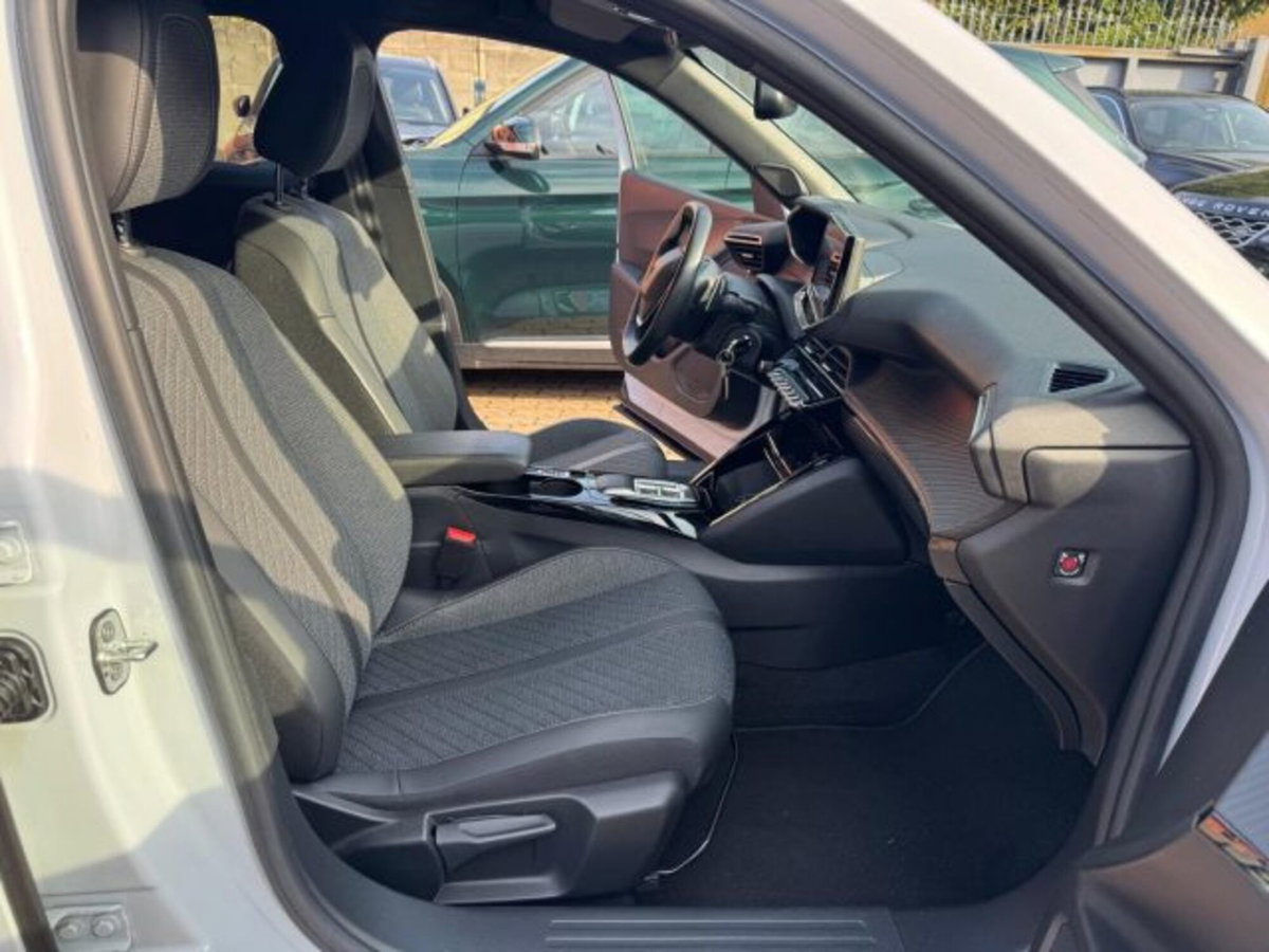 Peugeot 2008 1.2 puretech Allure s&s 130cv eat8 (20)