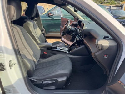 Peugeot 2008 1.2 puretech Allure s&s 130cv eat8 (20)