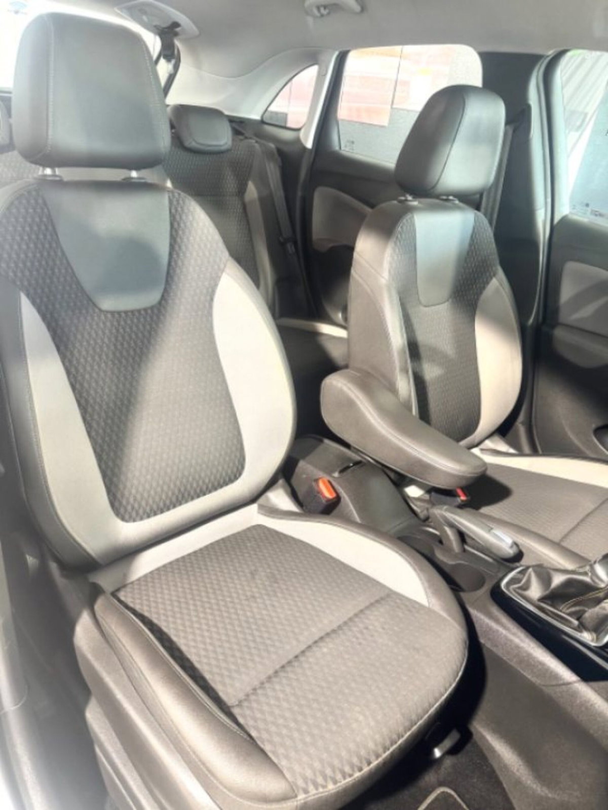Opel Crossland X 1.2 12V Innovation (12)