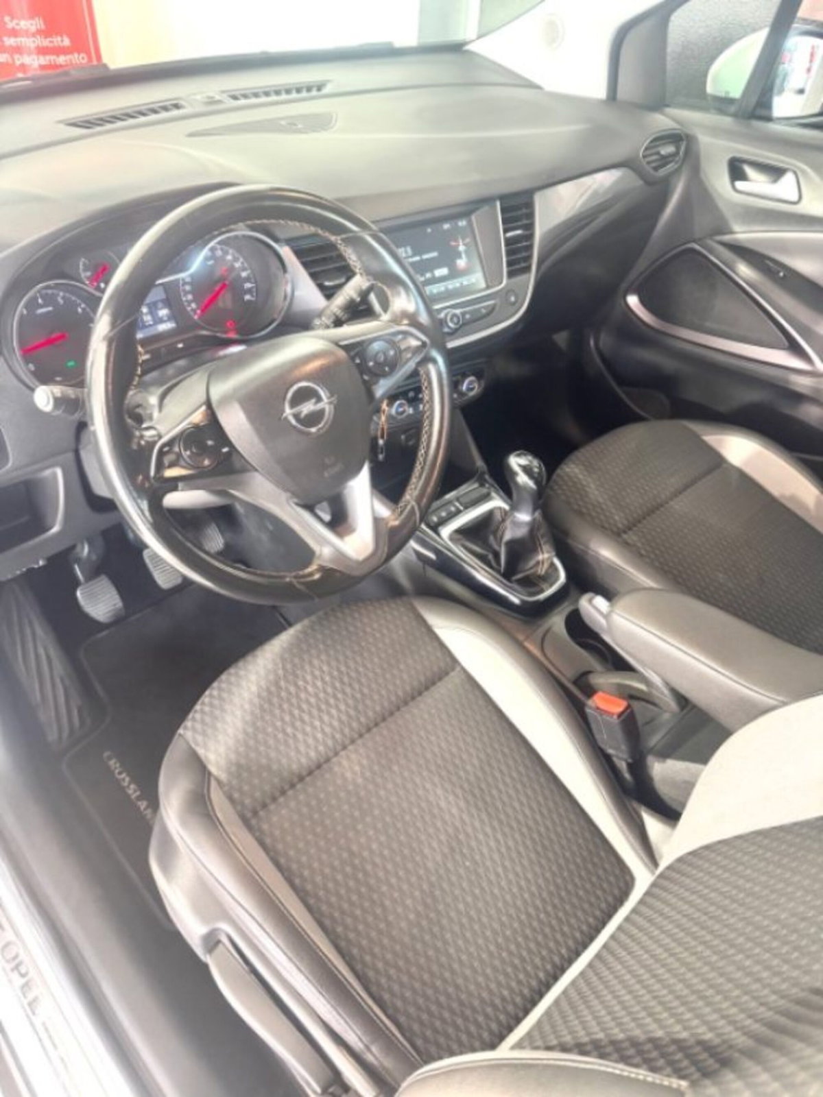 Opel Crossland X 1.2 12V Innovation (6)