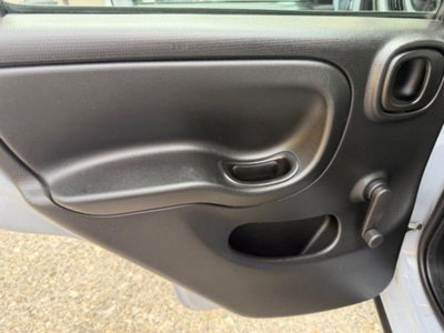 Fiat Panda 1.0 firefly hybrid s&s 70cv 5p.ti (14)