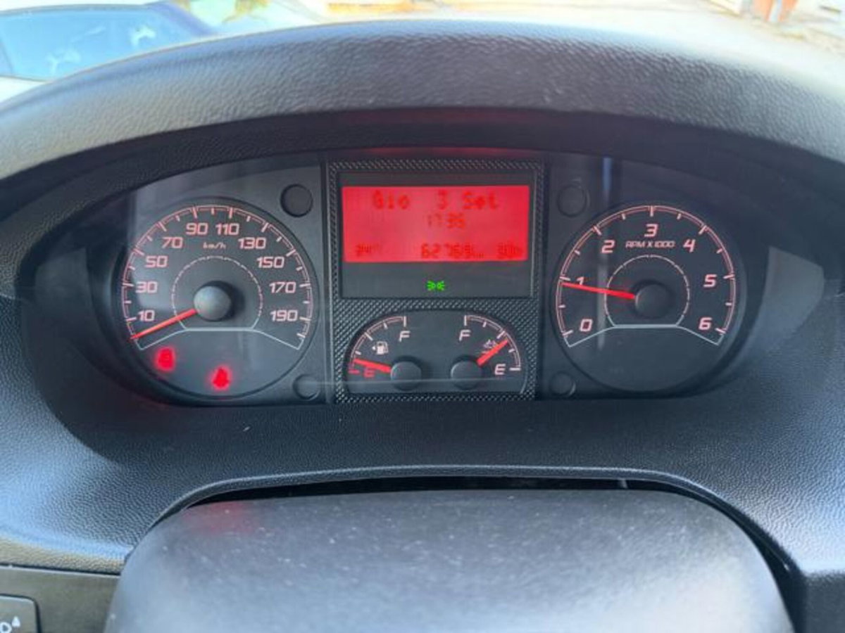 Peugeot Boxer Furgone 335 2.2 BlueHDi 140 S&S PM-TM Furgone Premium (6)