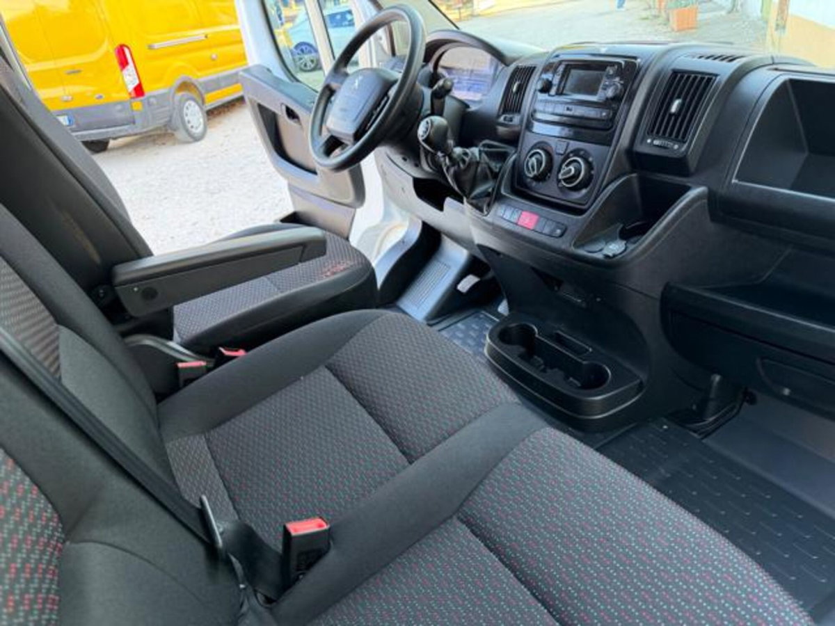 Peugeot Boxer Furgone 335 2.2 BlueHDi 140 S&S PM-TM Furgone Premium (8)