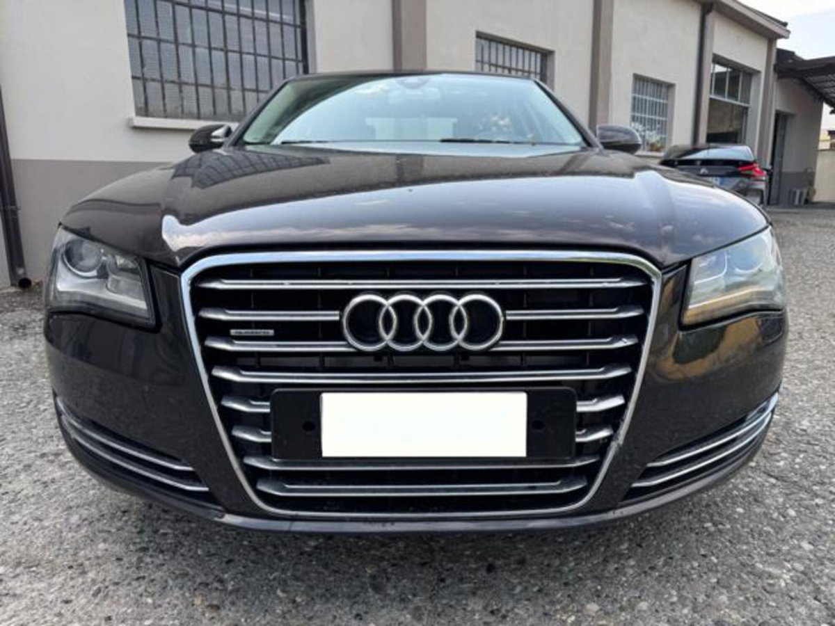 Audi A8 4.0 TFSI quattro tiptronic (2)