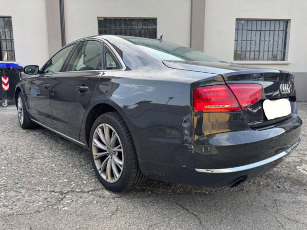 Audi A8 4.0 TFSI quattro tiptronic (4)