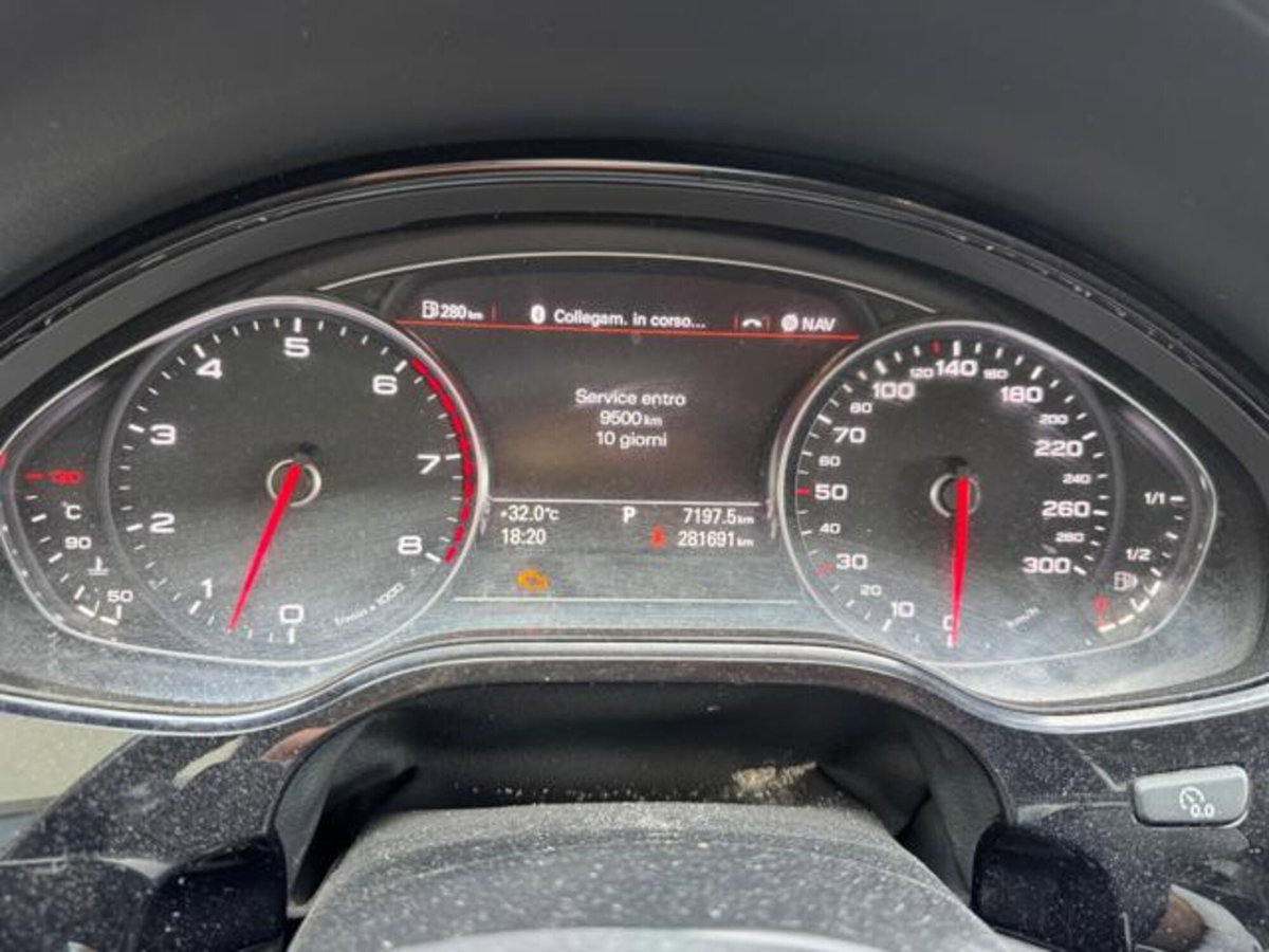 Audi A8 4.0 TFSI quattro tiptronic (7)