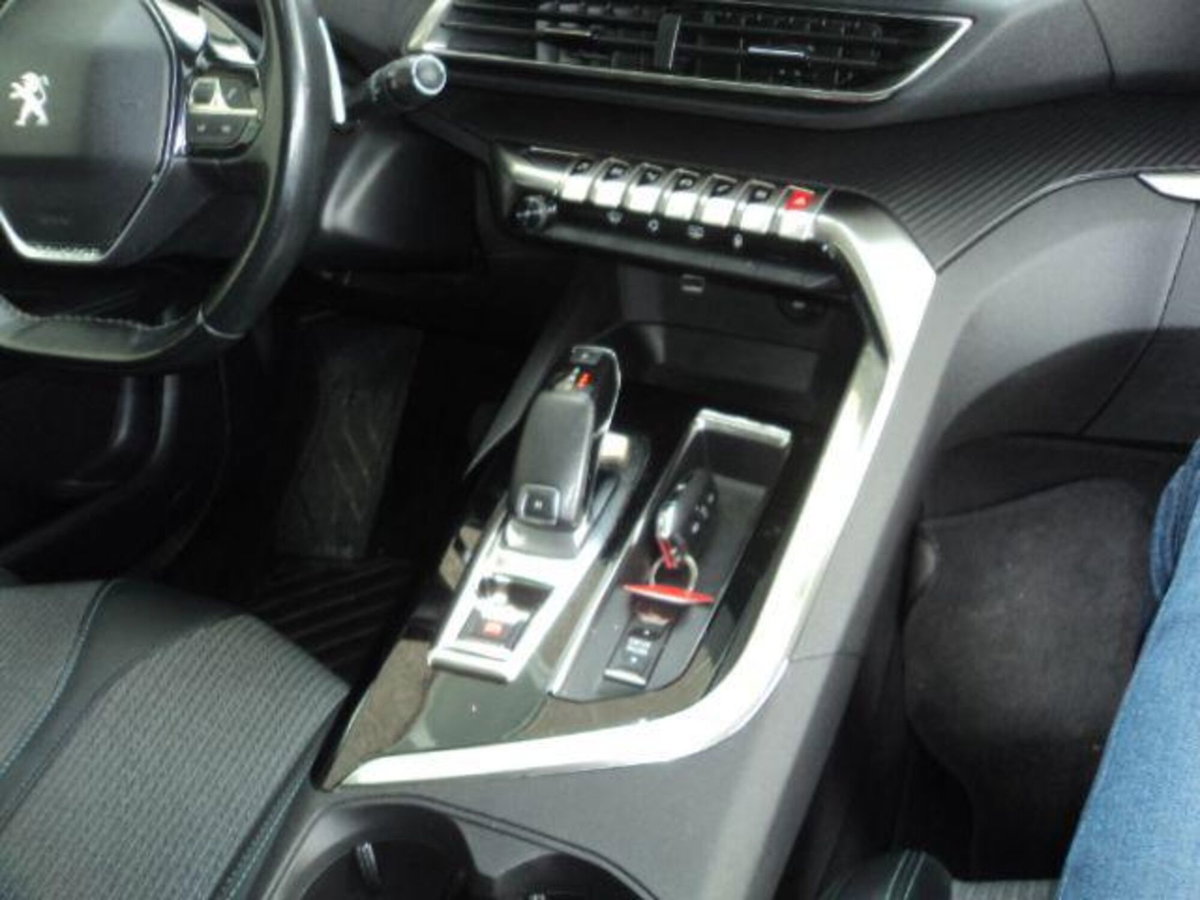 Peugeot 3008 BlueHDi 130 S&S EAT8 Allure Pack (11)