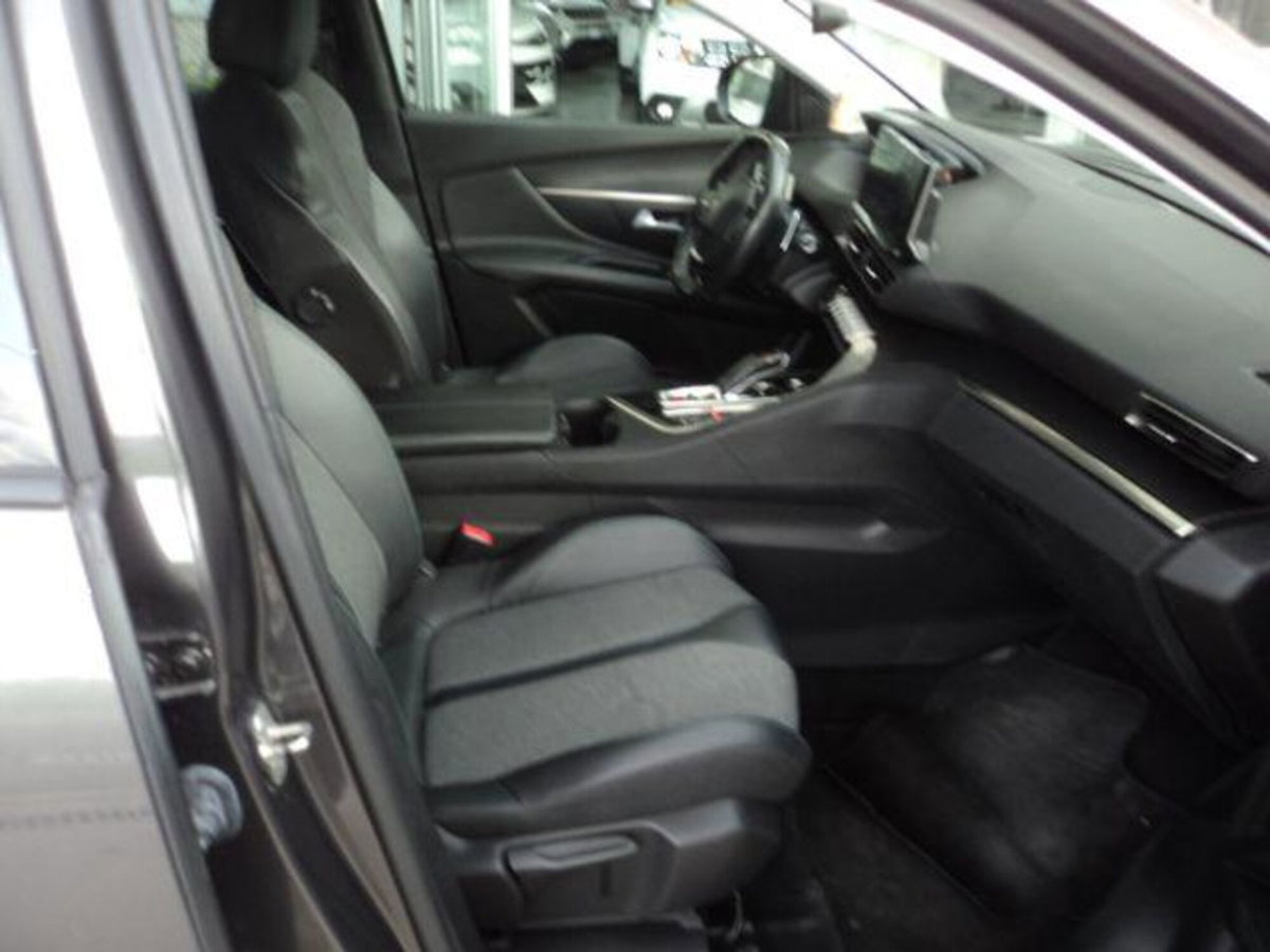 Peugeot 3008 BlueHDi 130 S&S EAT8 Allure Pack (8)