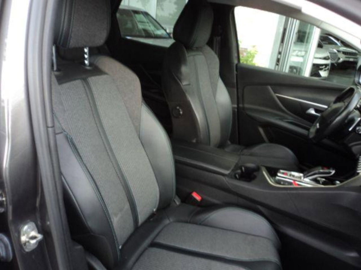 Peugeot 3008 BlueHDi 130 S&S EAT8 Allure Pack (9)