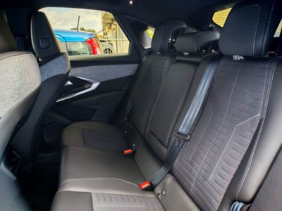 Peugeot 3008 1.2 hybrid GT Exclusive 145cv e-dcs6 (9)