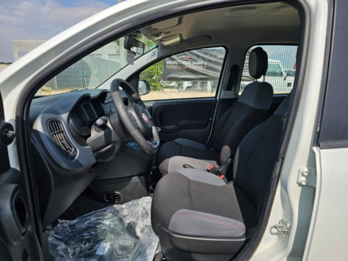Fiat Panda 1.3 MJT 95 CV S&S 4x4 (11)