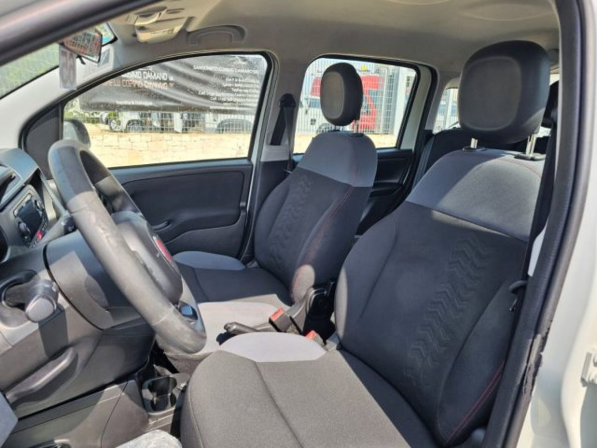 Fiat Panda 1.3 MJT 95 CV S&S 4x4 (12)