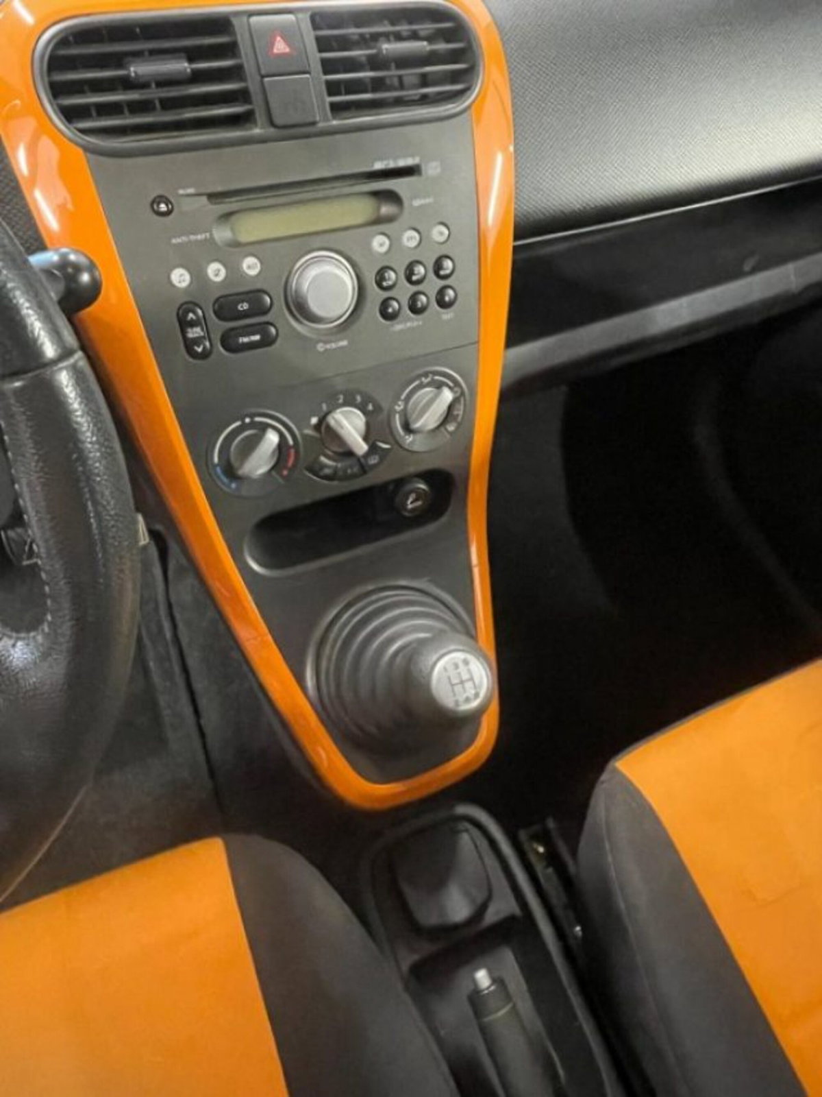 Opel Agila 1.2 16V 86CV Enjoy (11)