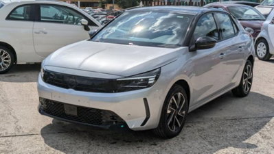 Opel Corsa 1.2 hybrid GS 100cv dct6 (2)