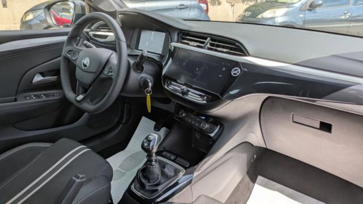 Opel Corsa 1.2 hybrid GS 100cv dct6 (8)