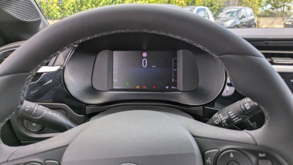 Opel Corsa 1.2 hybrid GS 100cv dct6 (9)