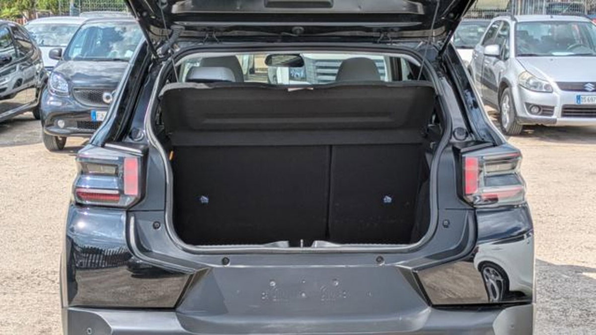 Citroen C3 1.2 puretech turbo Max 100cv s&s (8)