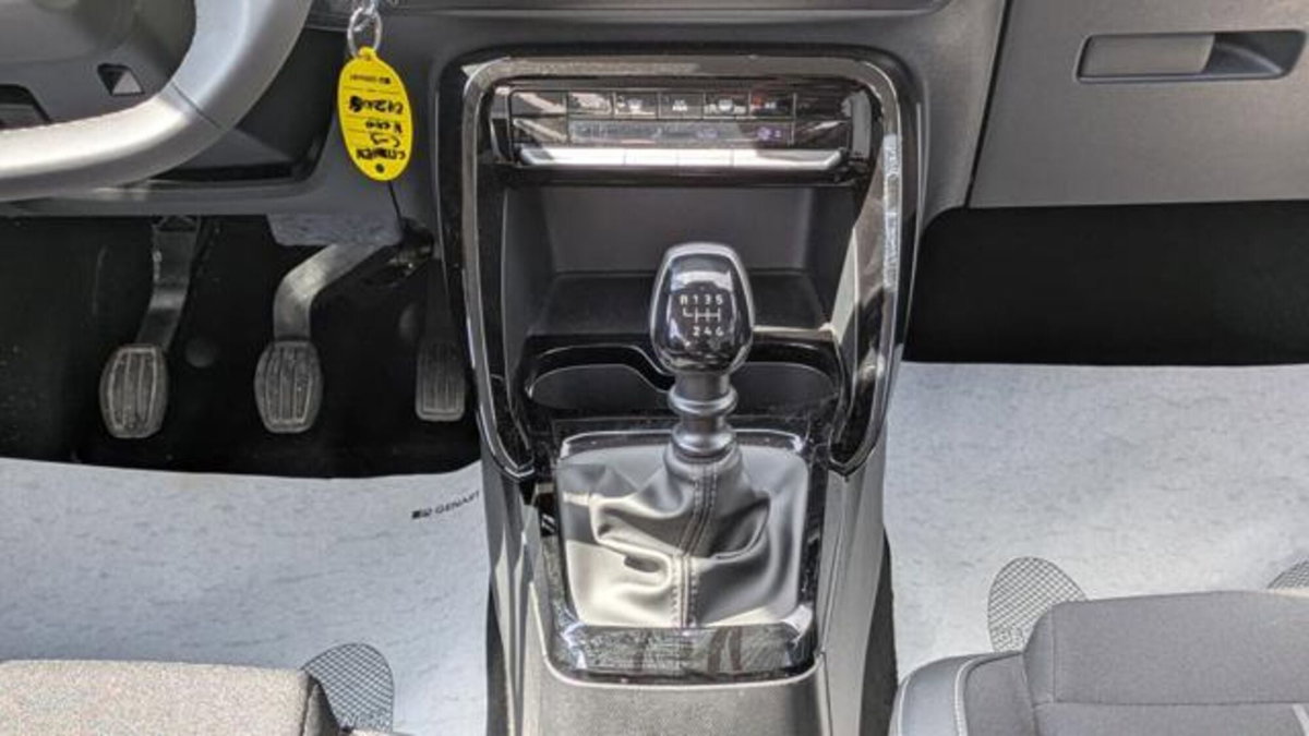 Citroen C3 1.2 puretech turbo Max 100cv s&s (12)