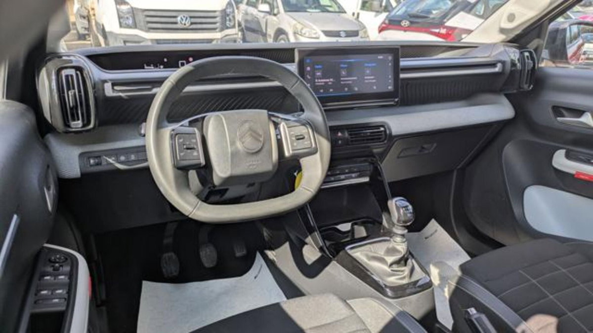 Citroen C3 1.2 puretech turbo Max 100cv s&s (8)