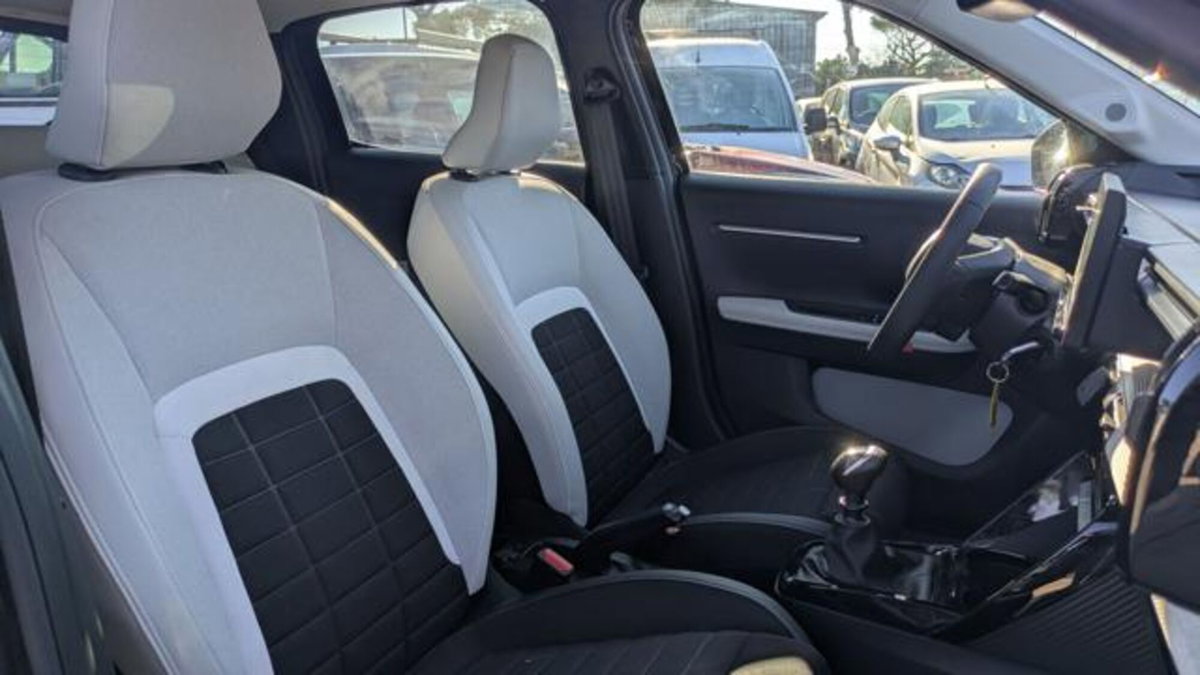 Citroen C3 1.2 puretech turbo Max 100cv s&s (12)