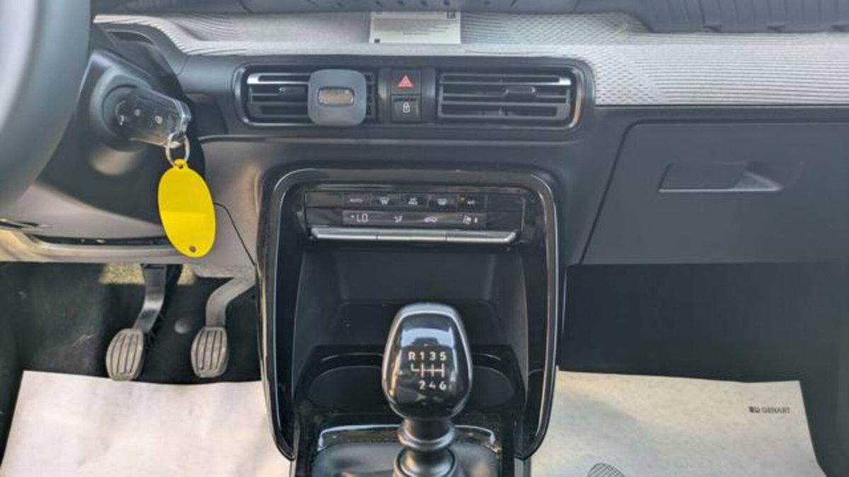 Citroen C3 1.2 puretech turbo Max 100cv s&s (16)