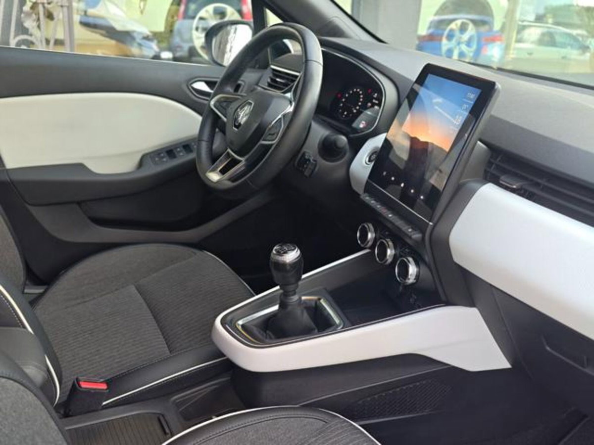 Renault Clio 1.0 tce Evolution Gpl 100cv (12)