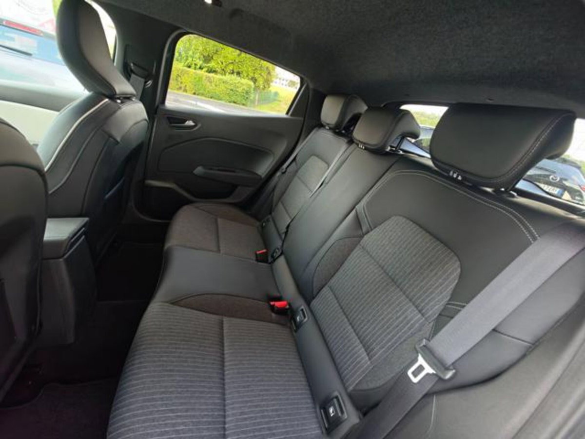 Renault Clio 1.0 tce Evolution Gpl 100cv (13)