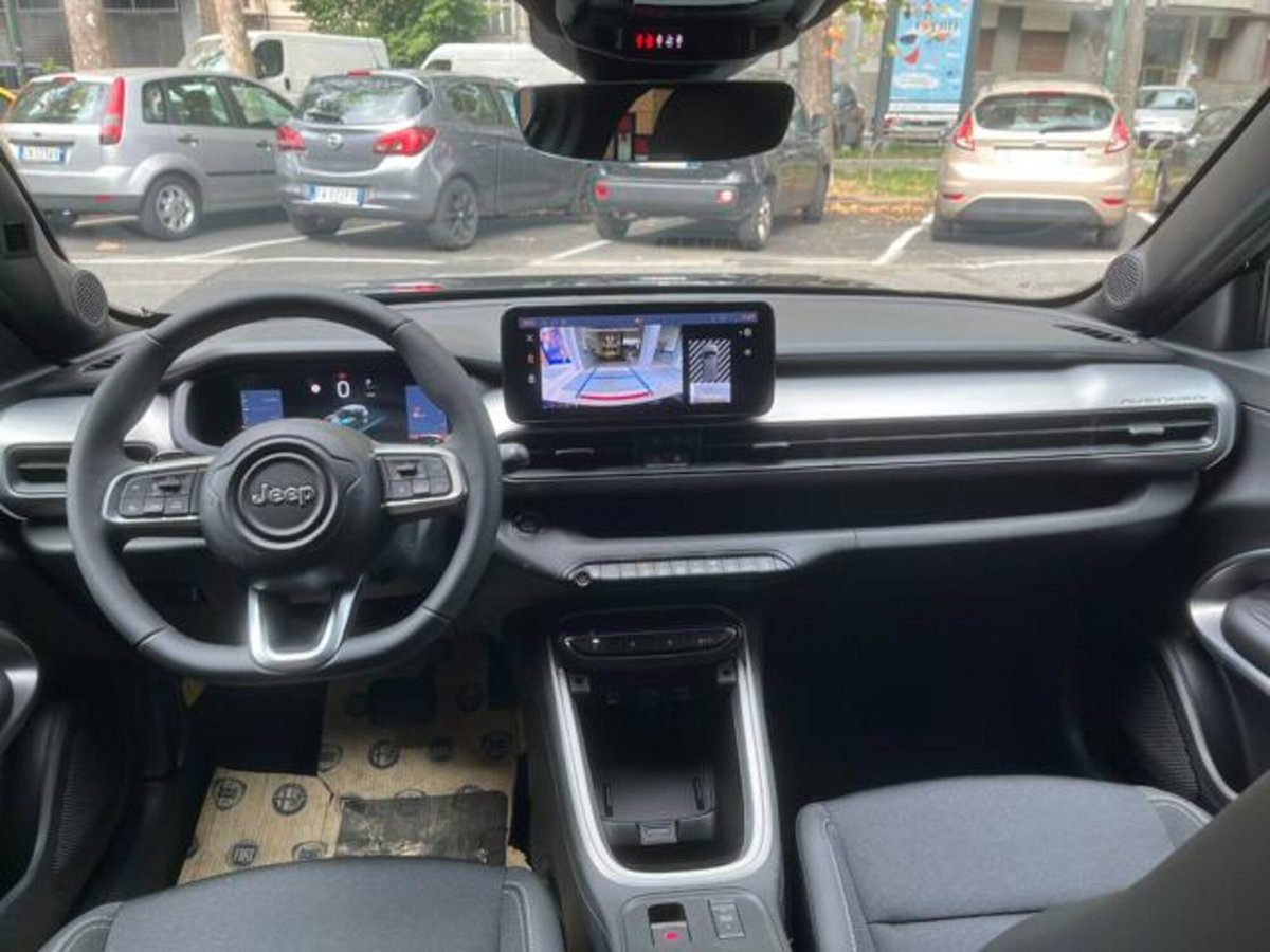 Jeep Avenger 1.2 turbo e-hybrid mhev Summit fwd 110cv edct6 (11)