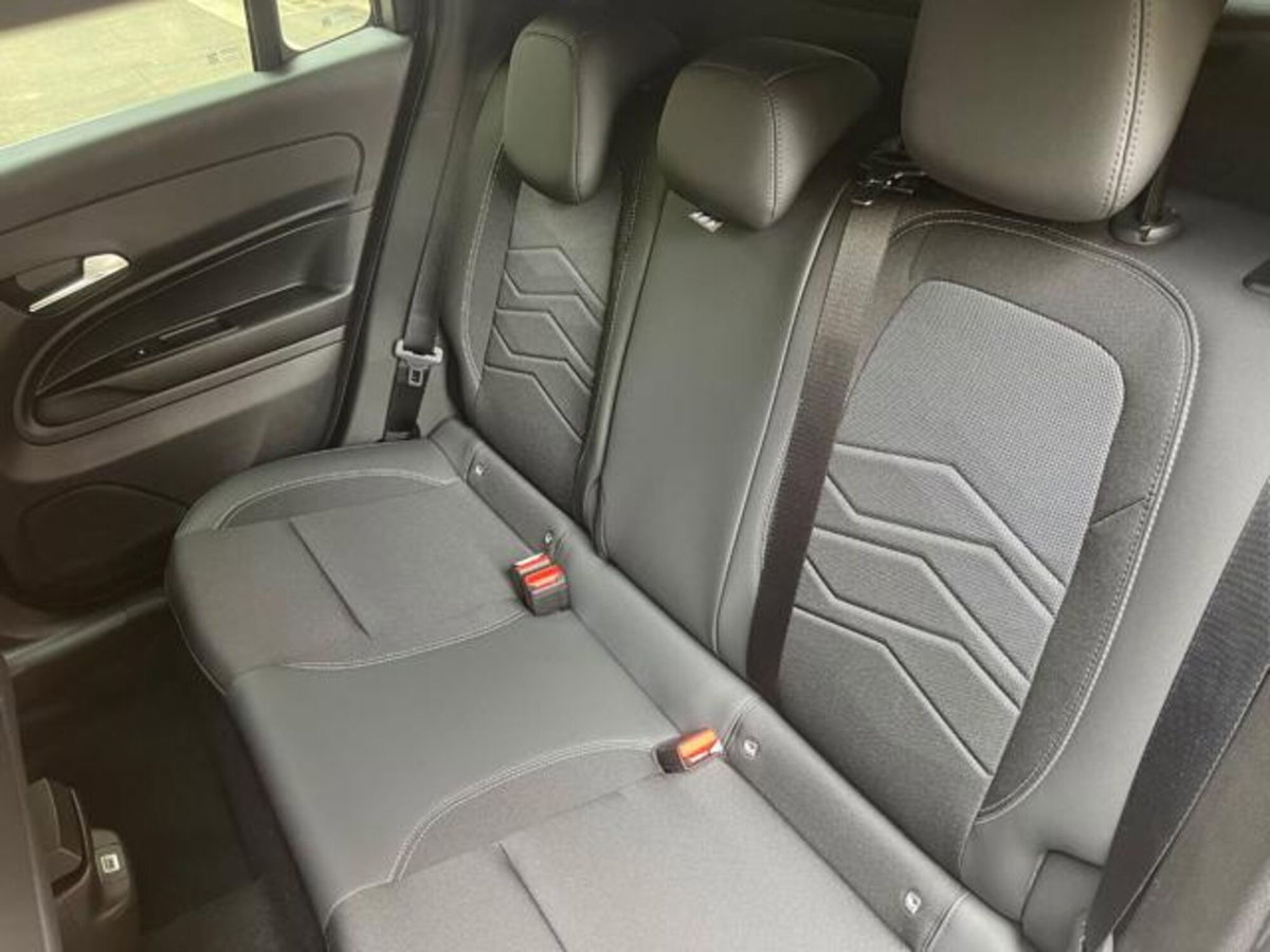 Jeep Avenger 1.2 turbo e-hybrid mhev Summit fwd 110cv edct6 (15)