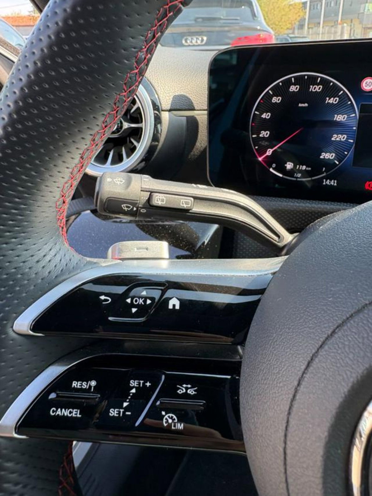 Mercedes-Benz Classe A Sedan 180 d AMG Line Premium Plus auto (10)