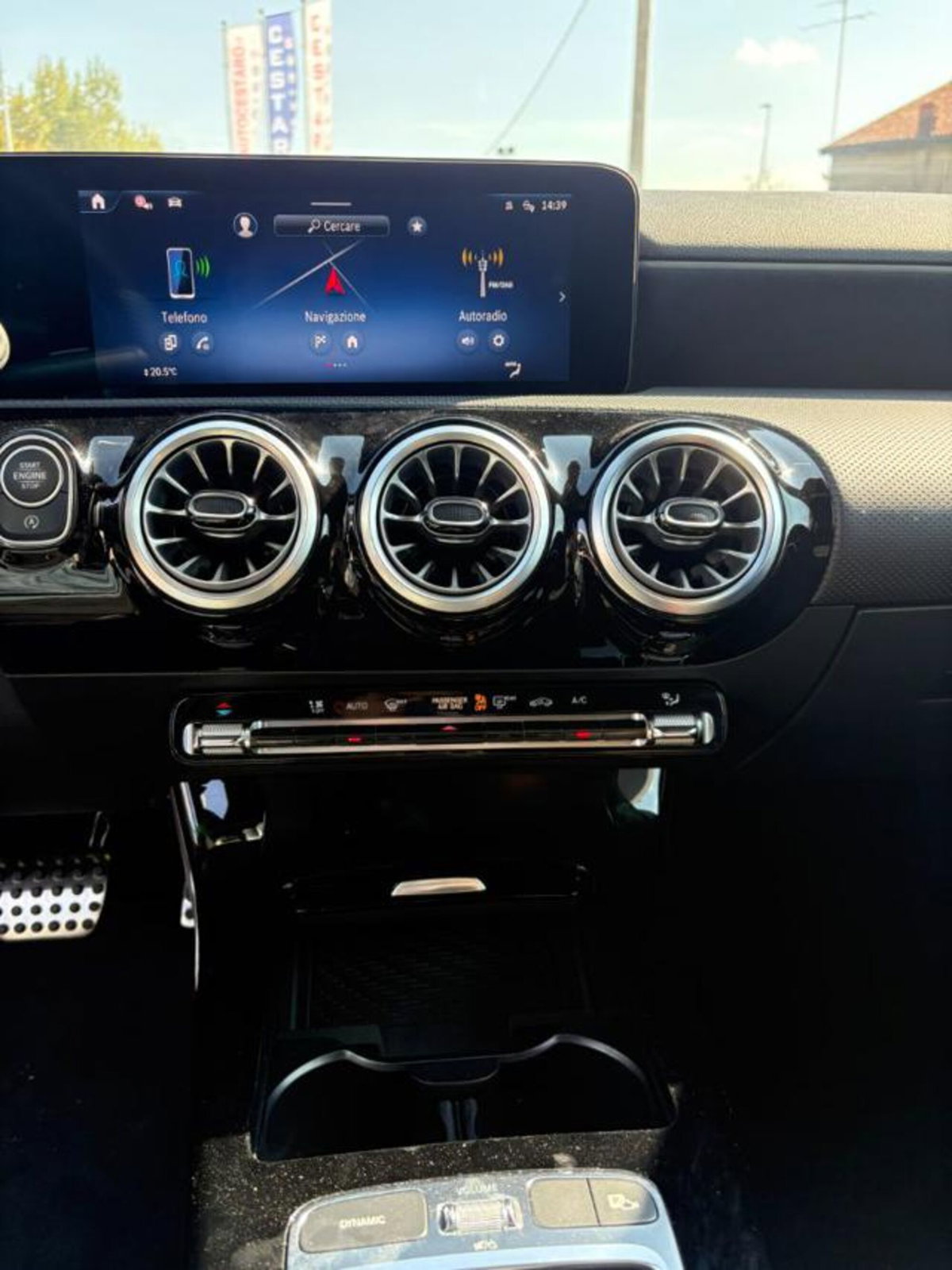Mercedes-Benz Classe A Sedan 180 d AMG Line Premium Plus auto (13)