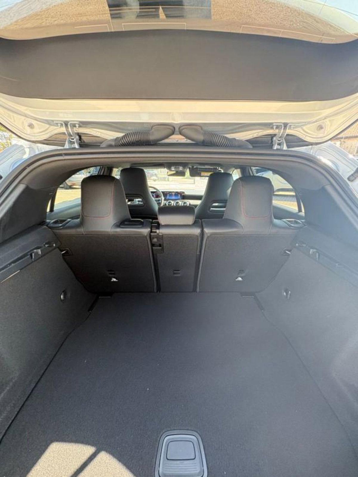 Mercedes-Benz Classe A Sedan 180 d AMG Line Premium Plus auto (16)
